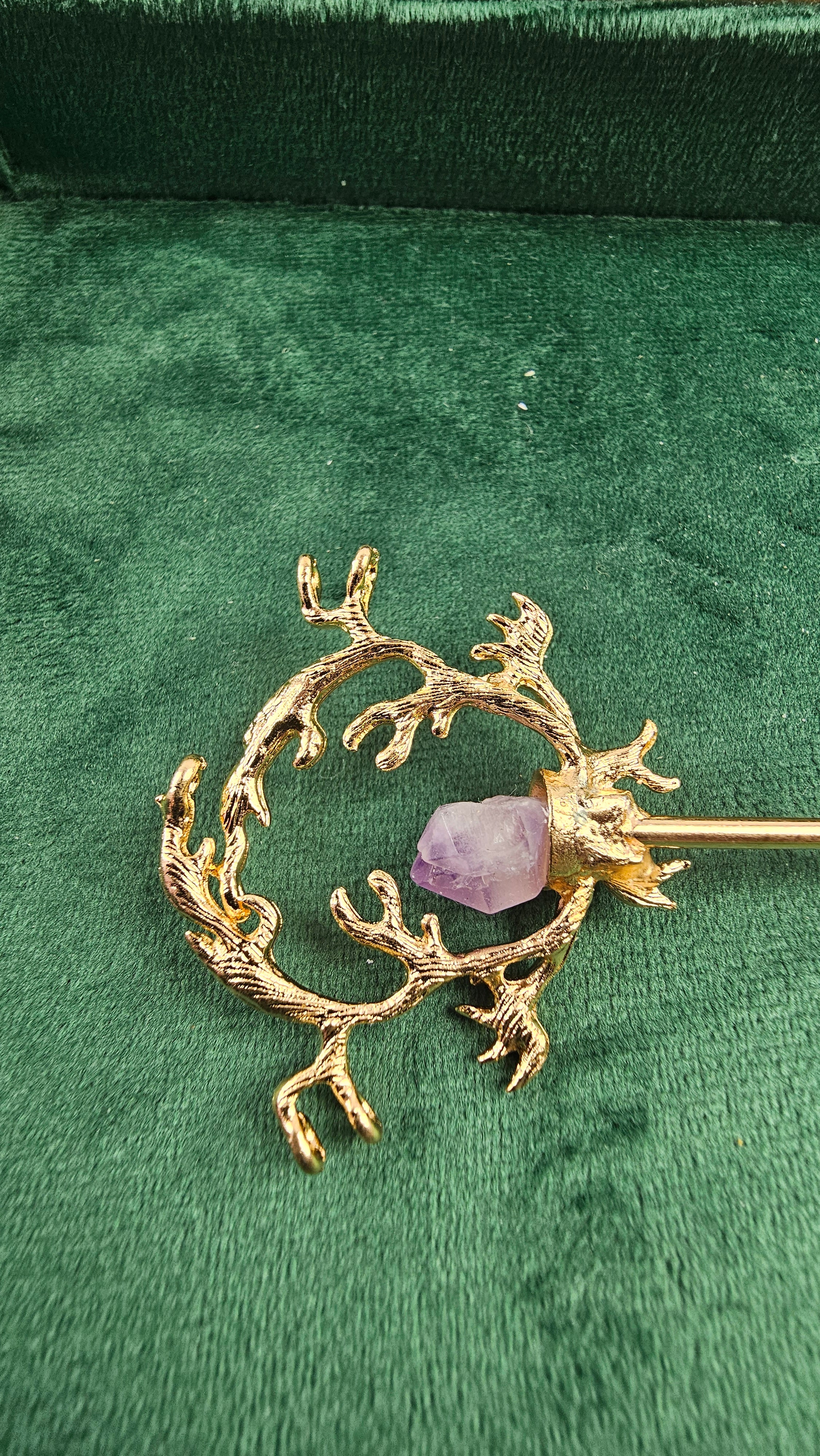 Amethyst Hair Stick — Elegant Gold Hairpin with Natural Purple Crystal