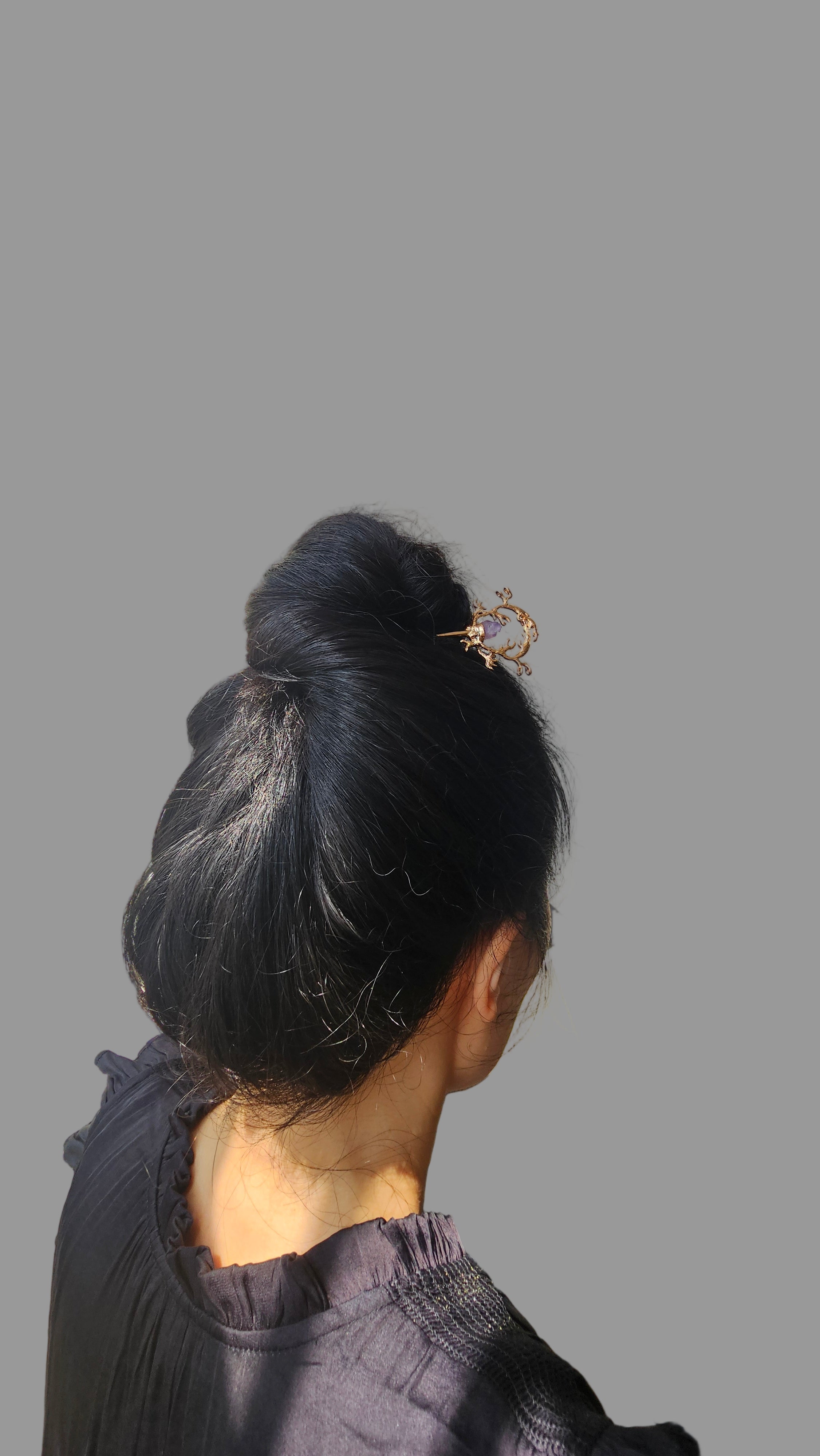 Amethyst Hair Stick — Elegant Gold Hairpin with Natural Purple Crystal