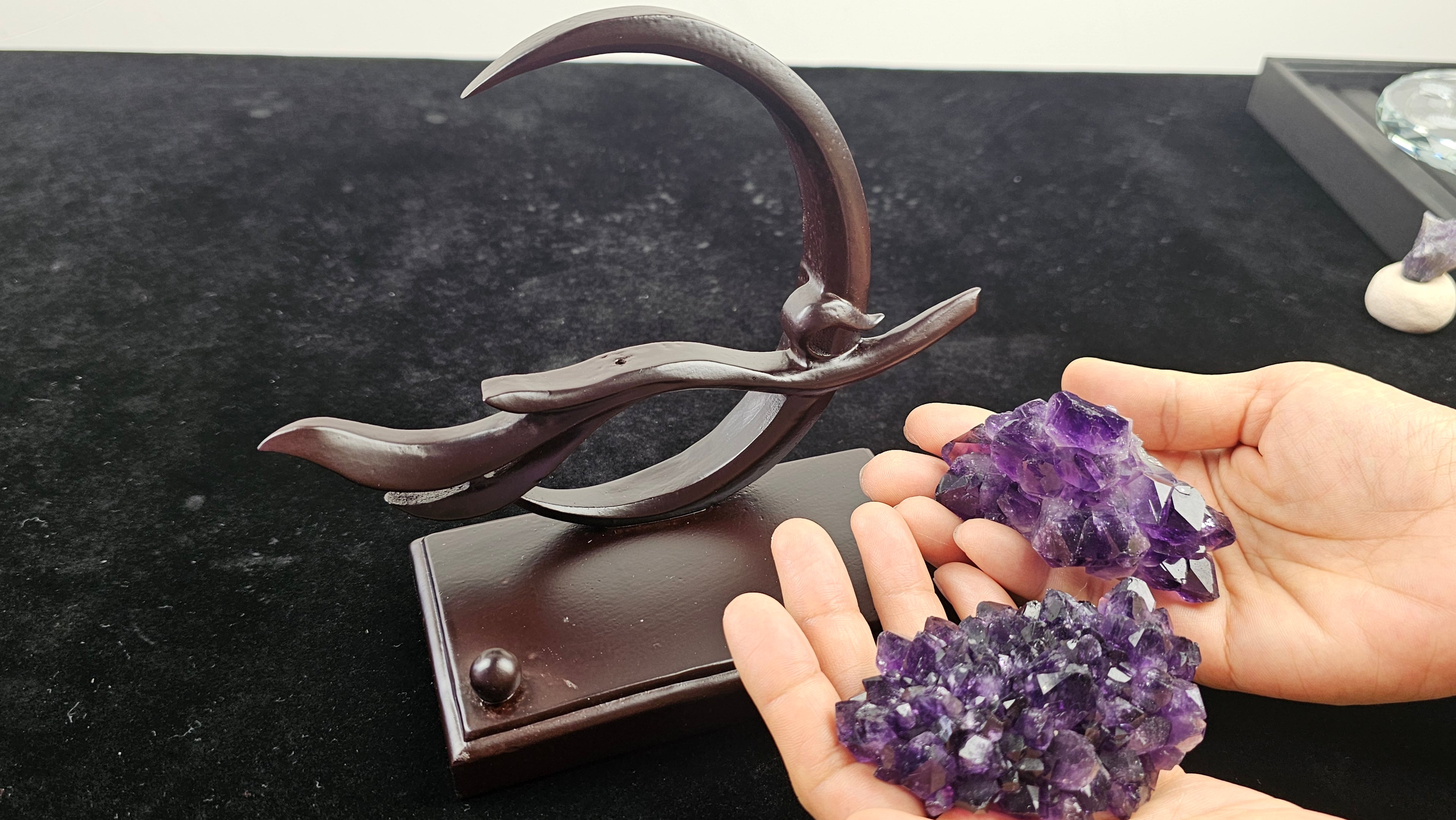 Absolutely Beautiful Amethyst Flower Crystal with Elegant Wooden Stand – Oriental Masterpiece Energy Display | Feburary Birthstone, Pisces. Aquarius and Fengsui
