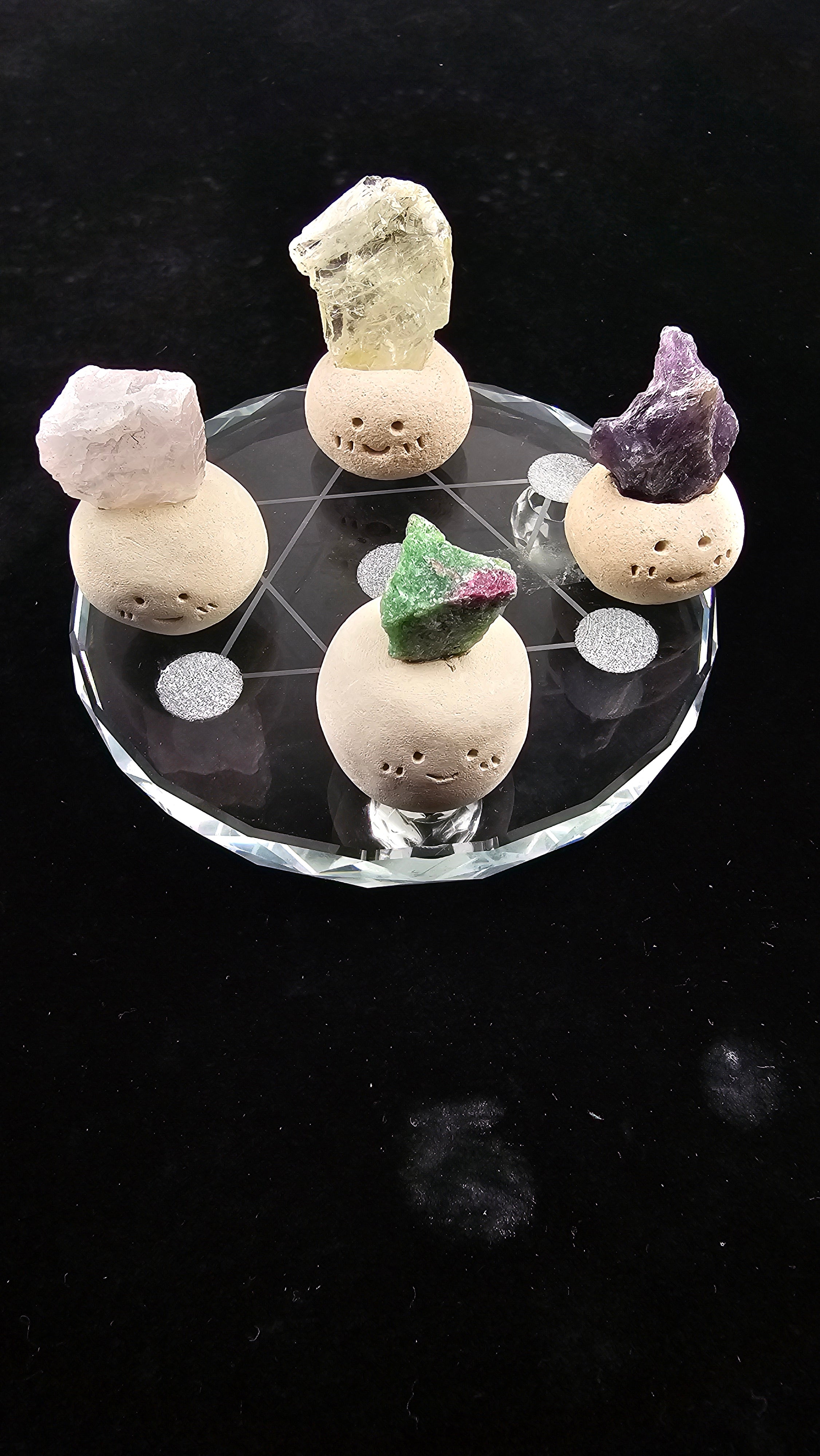 Crystal Cute Faces Plant Shaped Decor – Adorable Mini Crystal Ornament