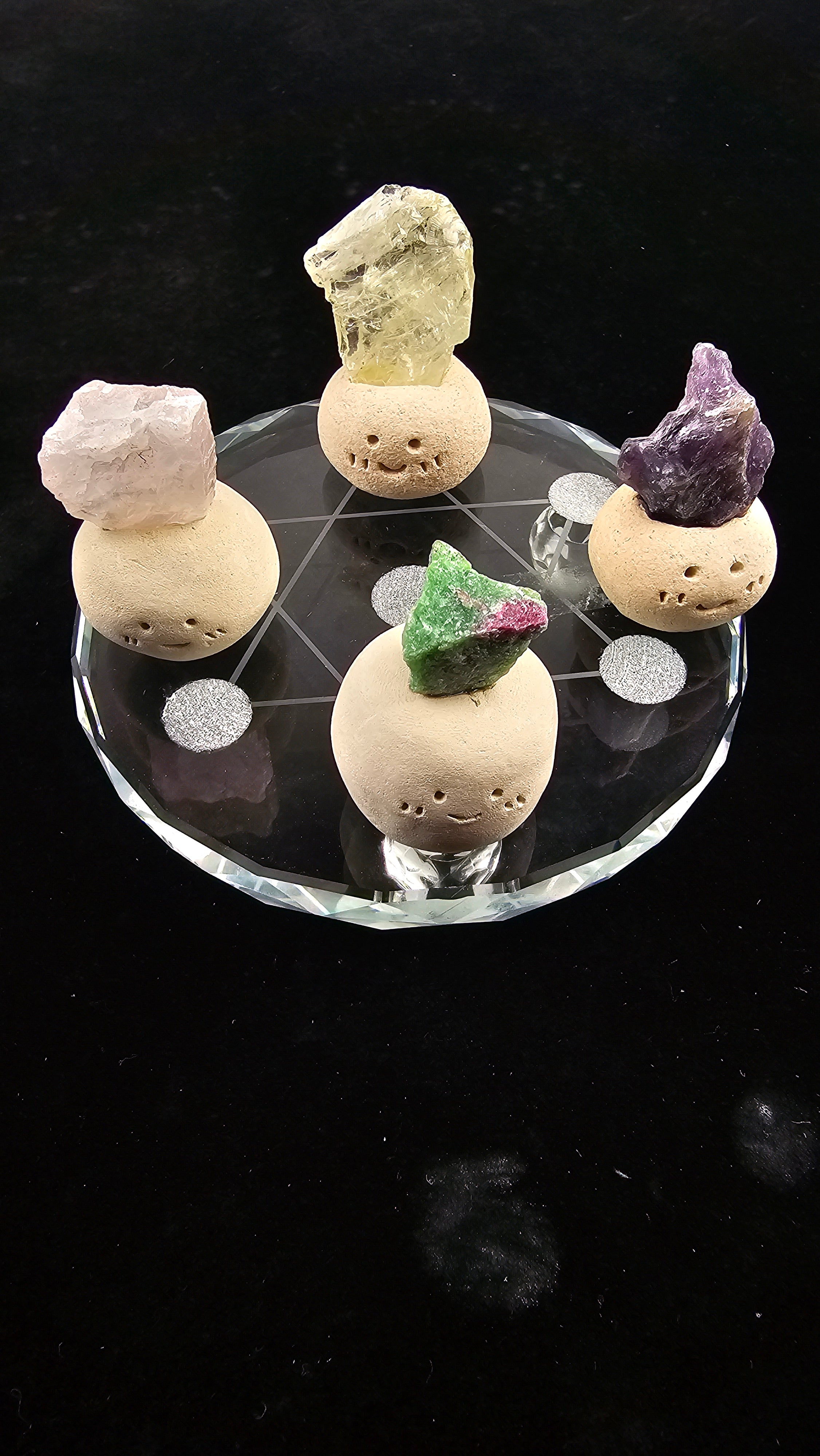 Crystal Cute Faces Plant Shaped Decor – Adorable Mini Crystal Ornament