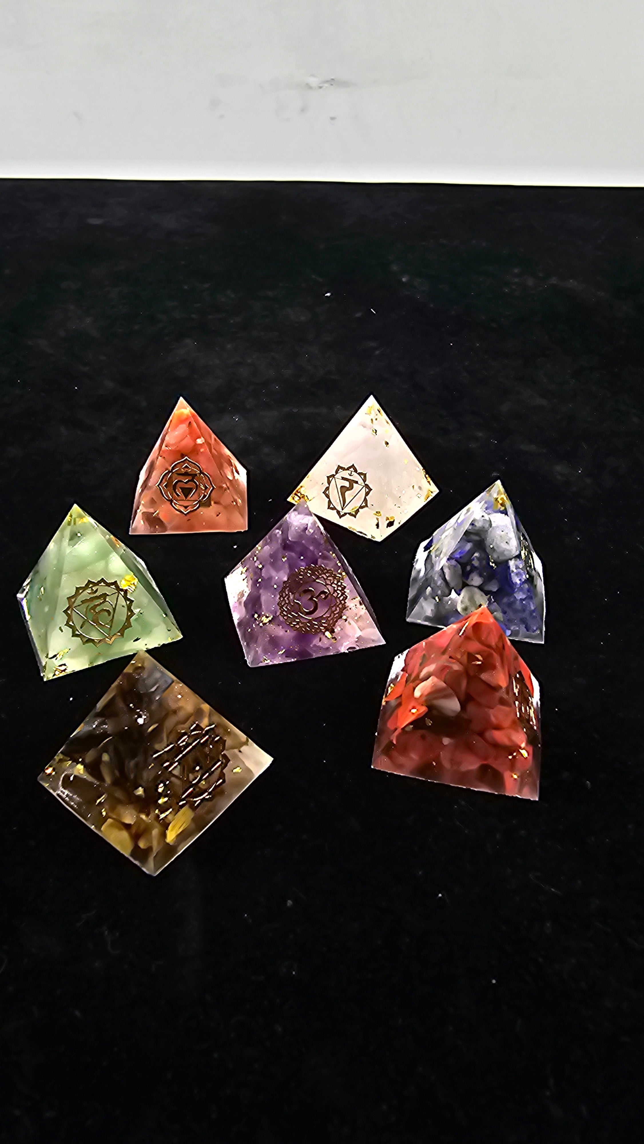 7 Chakra Crystal Pyramid Set – Healing Stones for Meditation, Reiki & Energy Balance