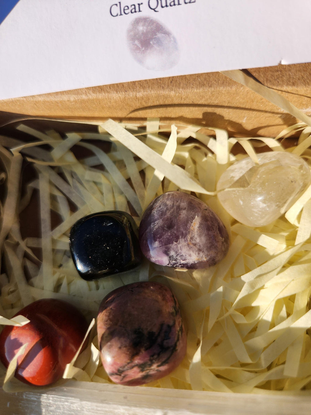 Pisces Crystal Set — Intuitive Healing Stones with Selenite Charging Bar, Zodiac Crystal Gift Box (February 19 – March 20)