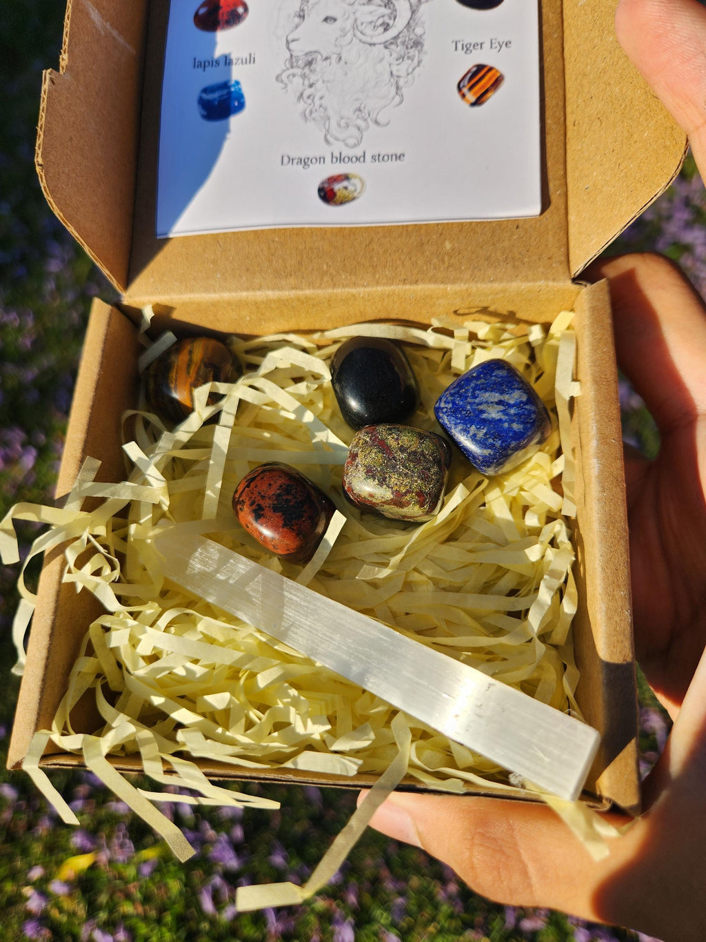 Capricorn Crystal Set — Grounding & Success Healing Stones with Selenite Charging Bar, Zodiac Crystal Gift Box (December 22 – January 19)