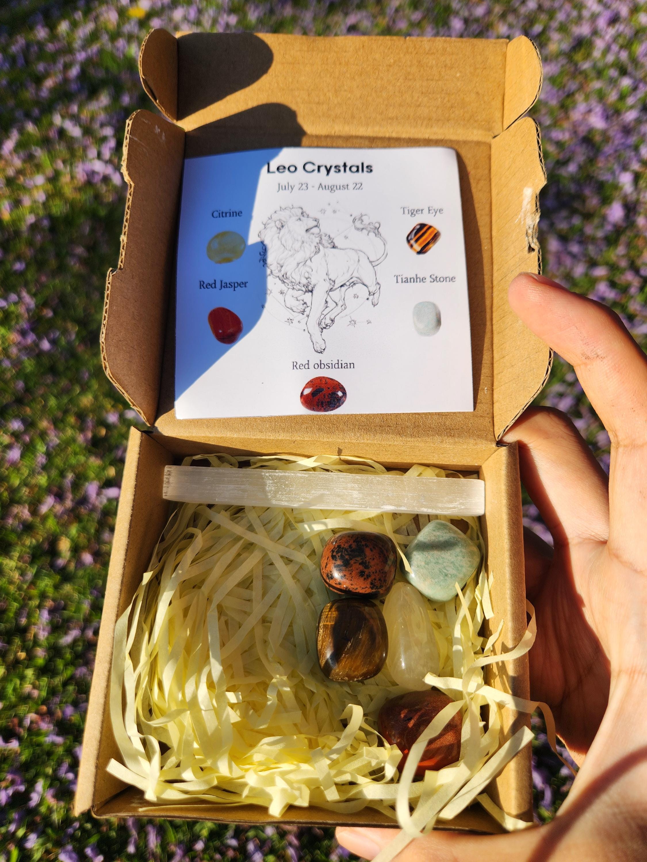 Leo Crystal Set — Confidence & Strength Healing Stones with Selenite Charging Bar, Zodiac Crystal Gift Box (July 23 – August 22)